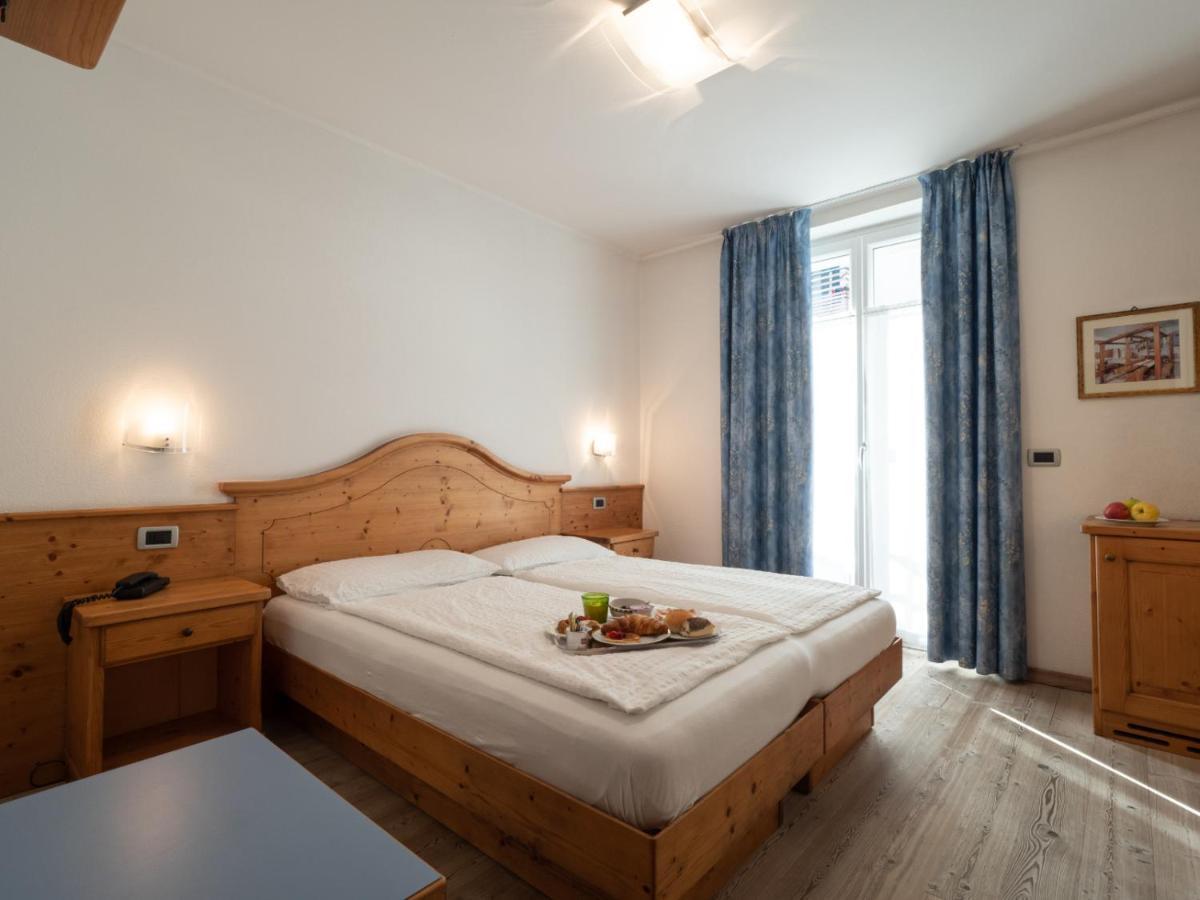 Hotel Garni Sottobosco Dimaro Ngoại thất bức ảnh