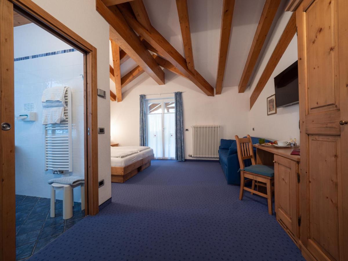 Hotel Garni Sottobosco Dimaro Ngoại thất bức ảnh
