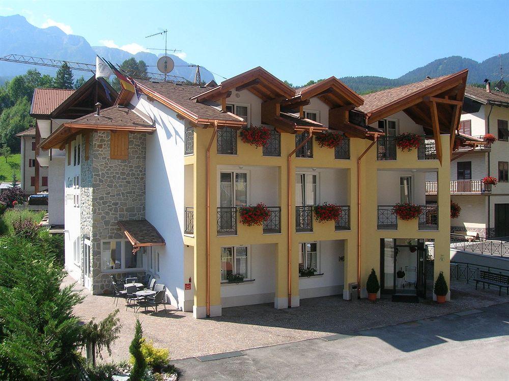 Hotel Garni Sottobosco Dimaro Ngoại thất bức ảnh