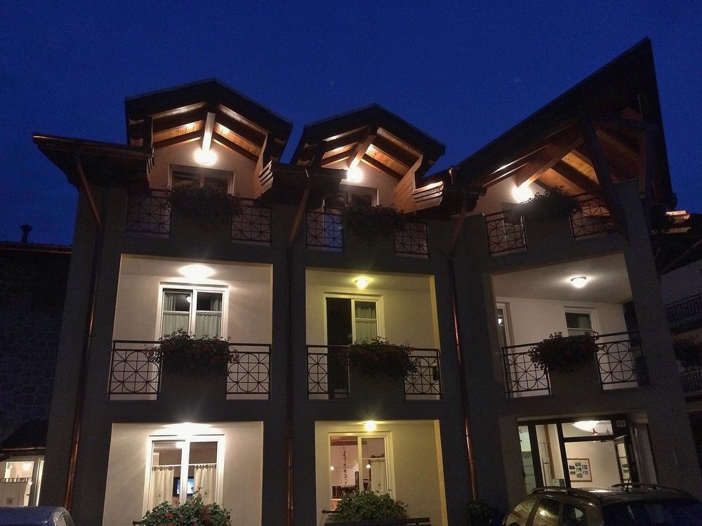 Hotel Garni Sottobosco Dimaro Ngoại thất bức ảnh
