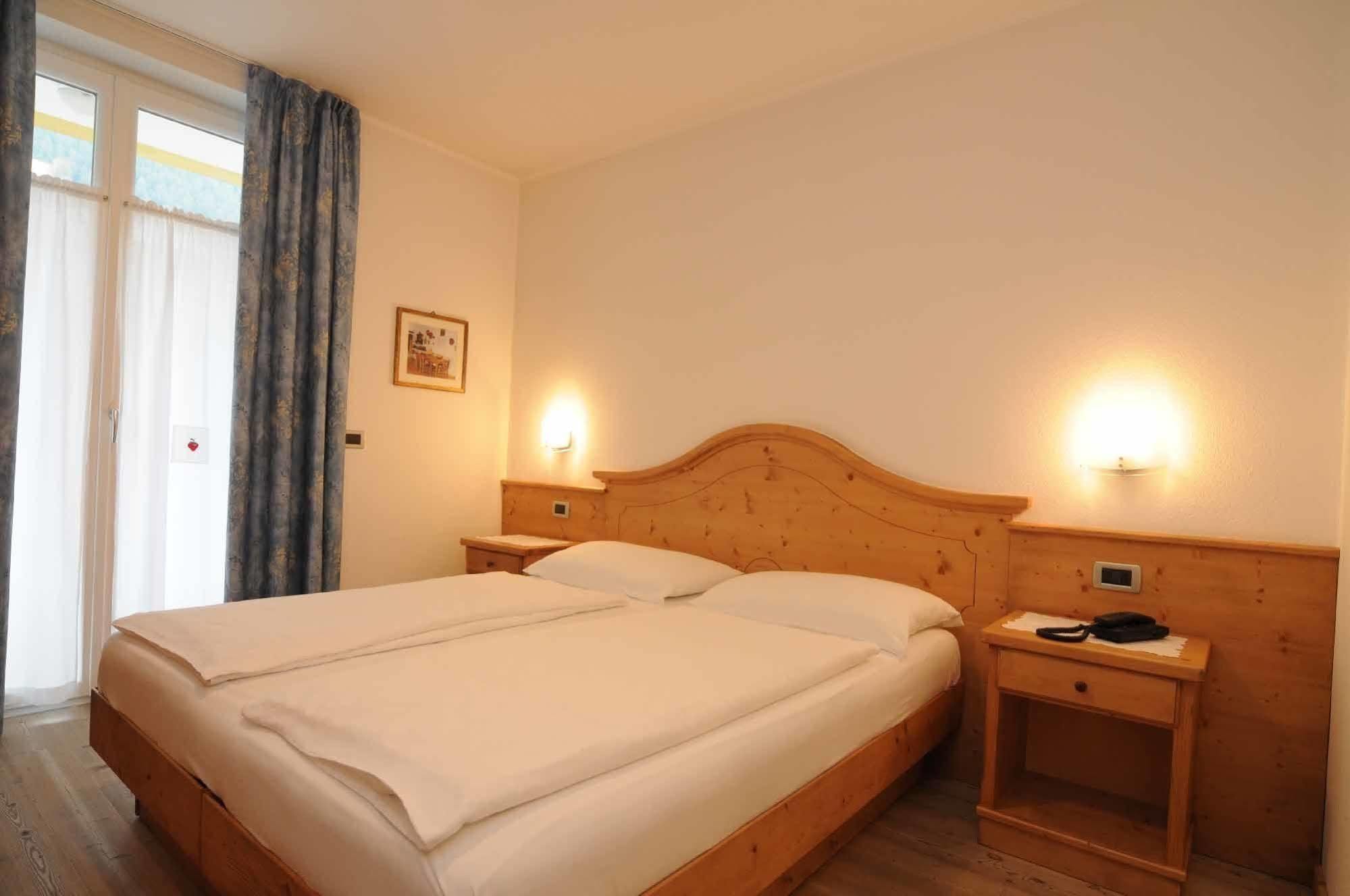 Hotel Garni Sottobosco Dimaro Ngoại thất bức ảnh